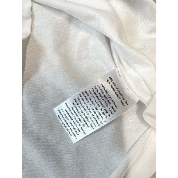 Tommy Hilfiger Women's Hilfiger Graphic Printed Heart Flag Logo Tee M - Picture 4 of 4